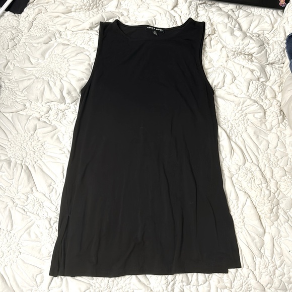 Long flowing comity, tanked top - Picture 1 of 4